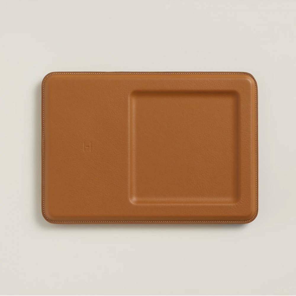 Volt'H wireless charging change tray
